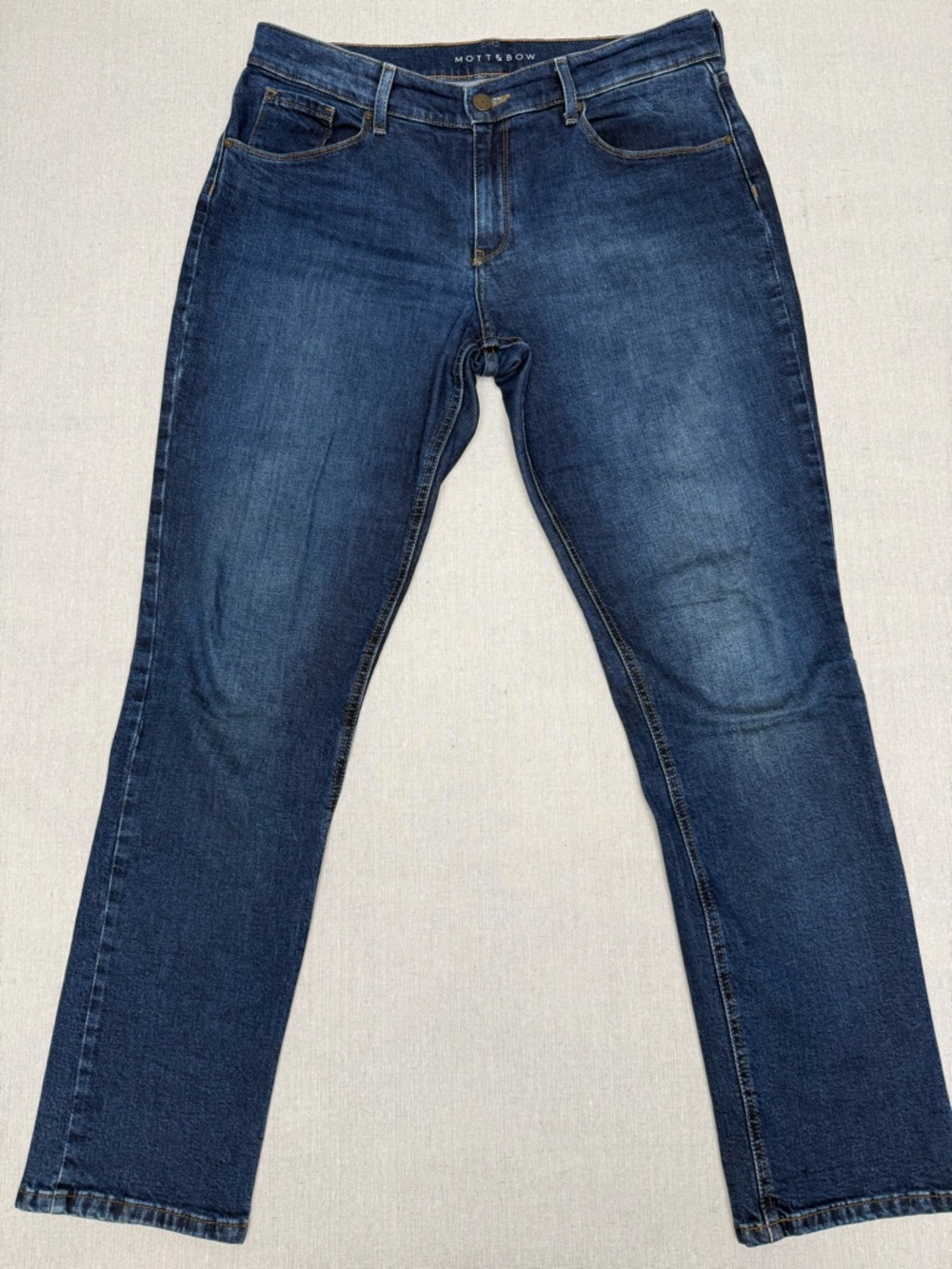 Women’s Mott and Bow Boyfriend Jeans 
Size 31x32